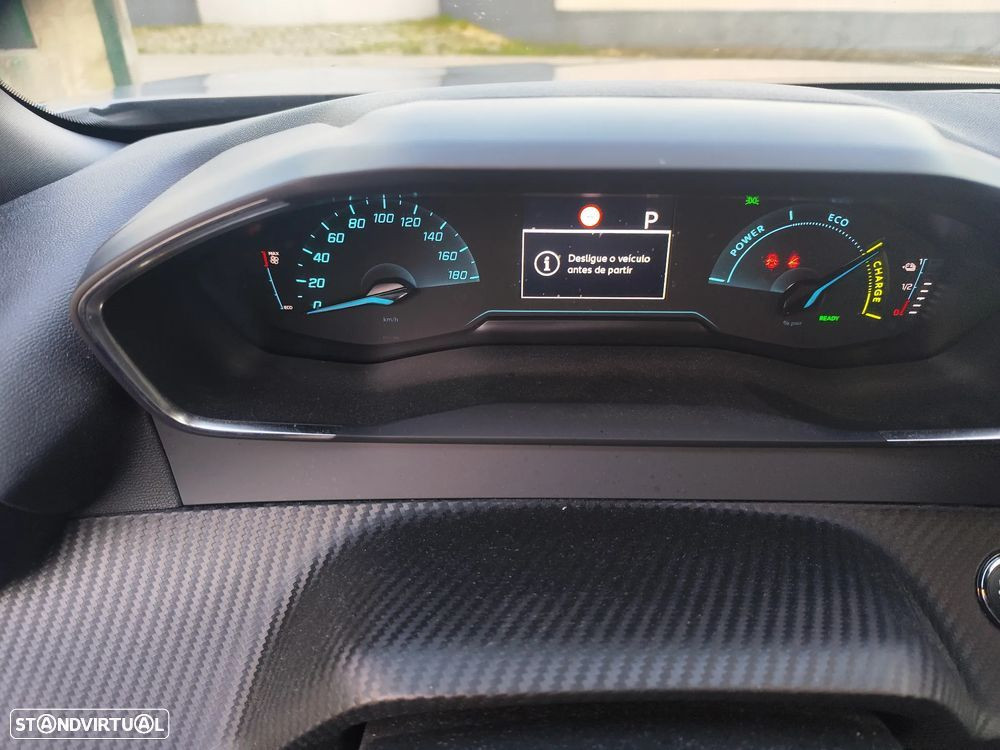 Peugeot e-2008 Active Pack