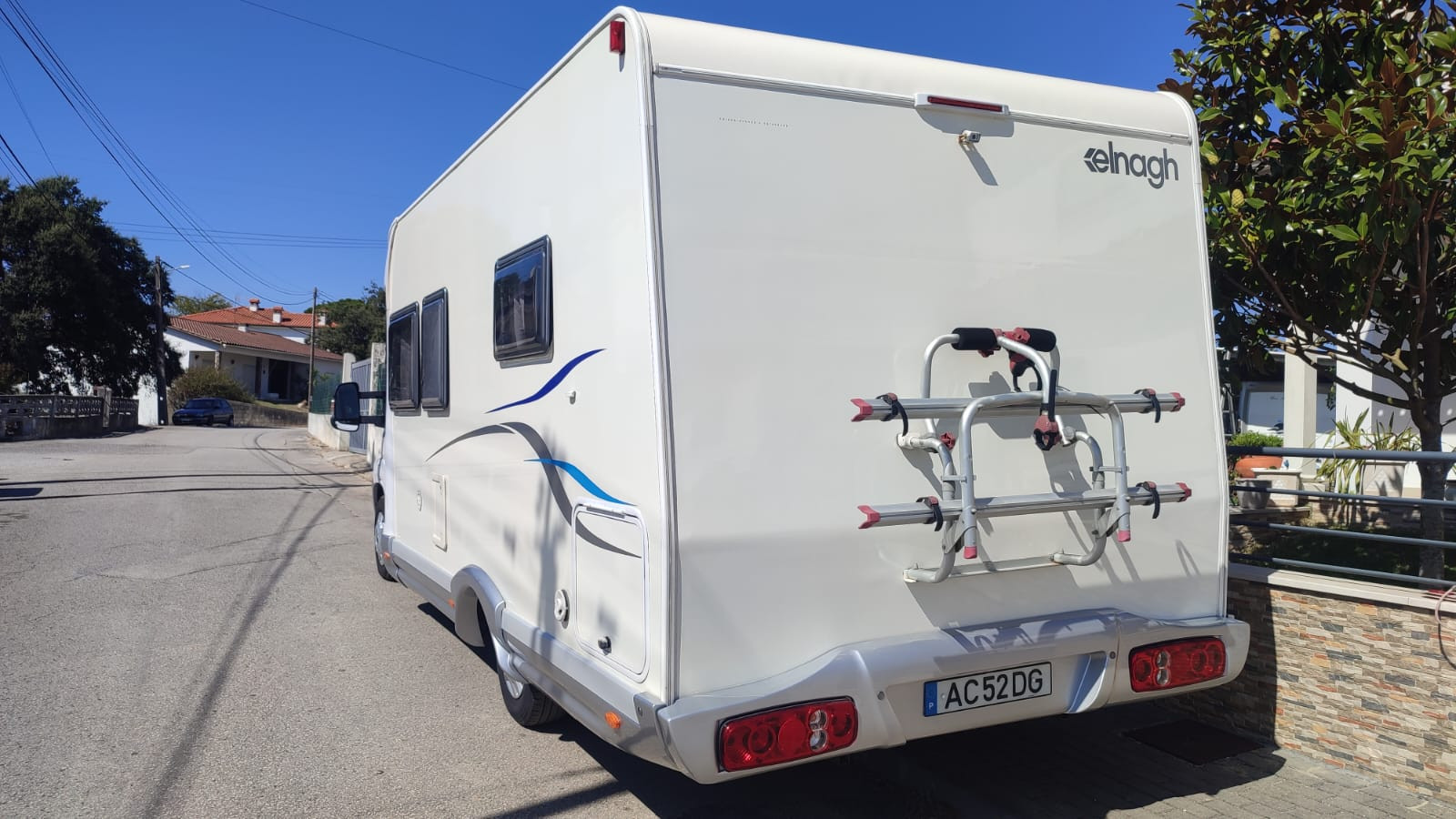 Elnagh Baron 580 cama central