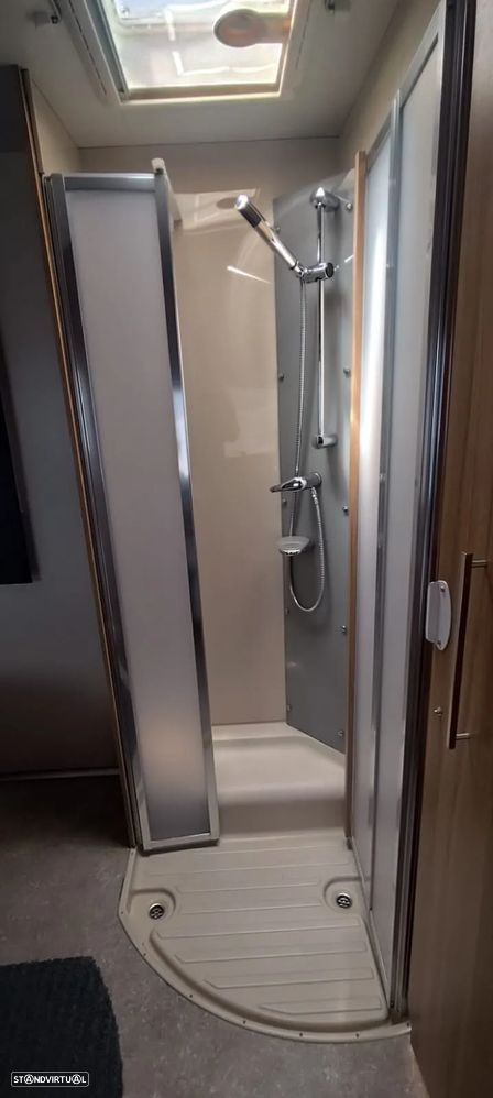 Challenger Genesis 69 cama central e basculante