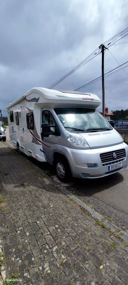 Challenger Genesis 69 cama central e basculante