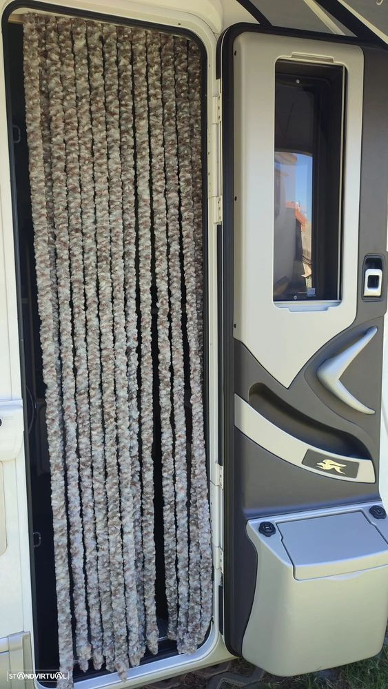 Laika Ecovip 412 cama central e basculante