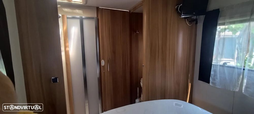 Challenger Genesis 69 cama central e basculante