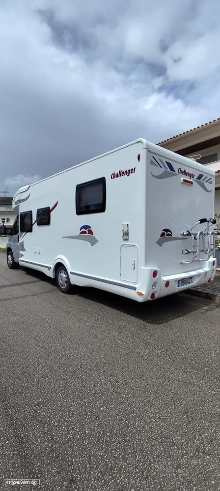 Challenger Genesis 69 cama central e basculante
