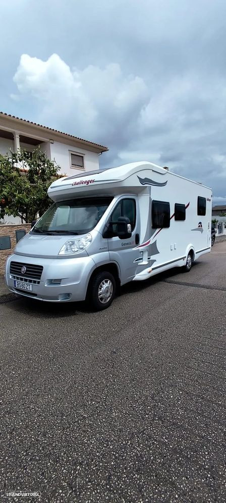 Challenger Genesis 69 cama central e basculante