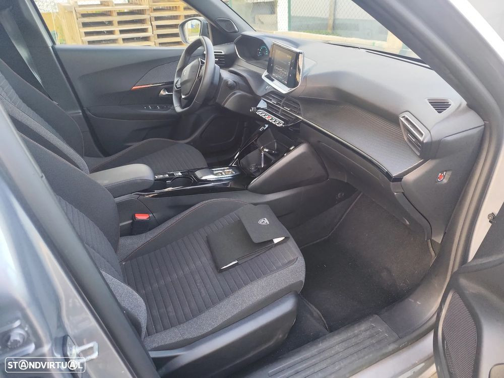 Peugeot e-2008 Active Pack