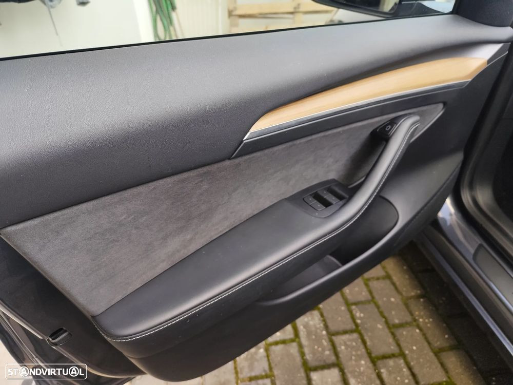 Tesla Model 3 Long Range Tração Integral