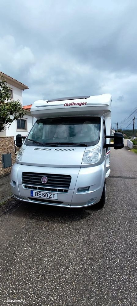 Challenger Genesis 69 cama central e basculante