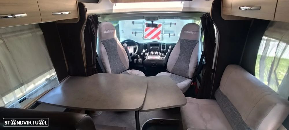Challenger Genesis 69 cama central e basculante