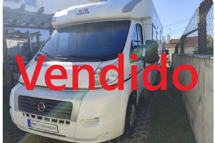 Adria Coral Adria Coral S680 SC de Cama Central (5 Lugares viagem)