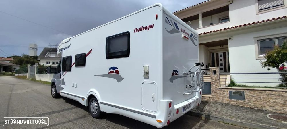 Challenger Genesis 69 cama central e basculante