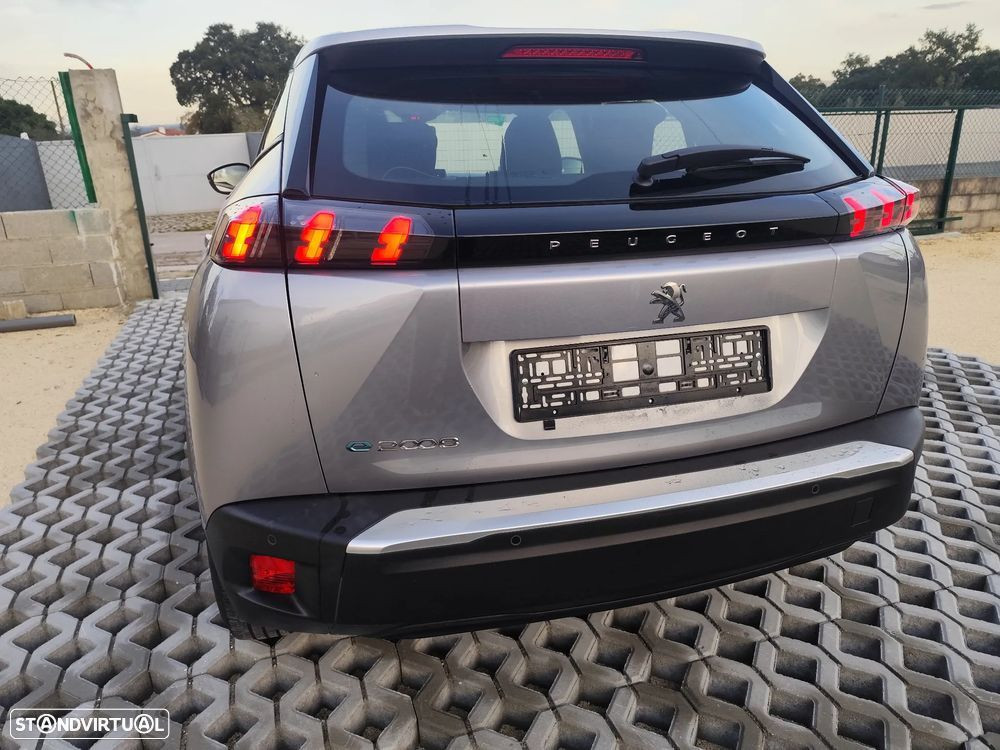 Peugeot e-2008 Active Pack