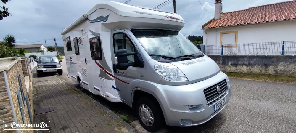 Challenger Genesis 69 cama central e basculante