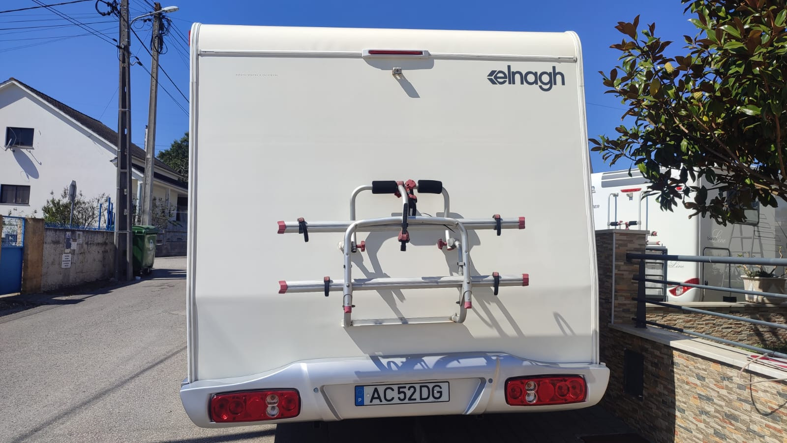 Elnagh Baron 580 cama central