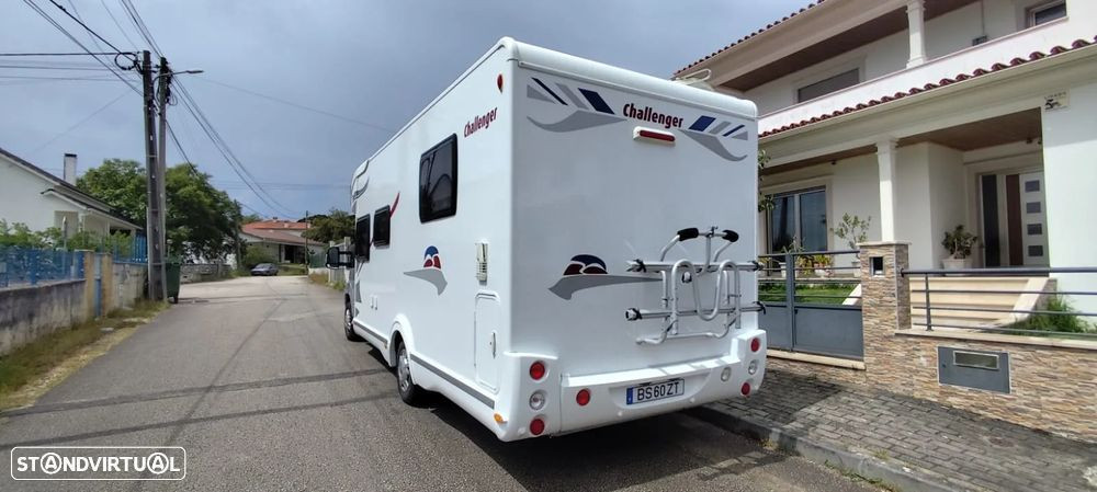 Challenger Genesis 69 cama central e basculante