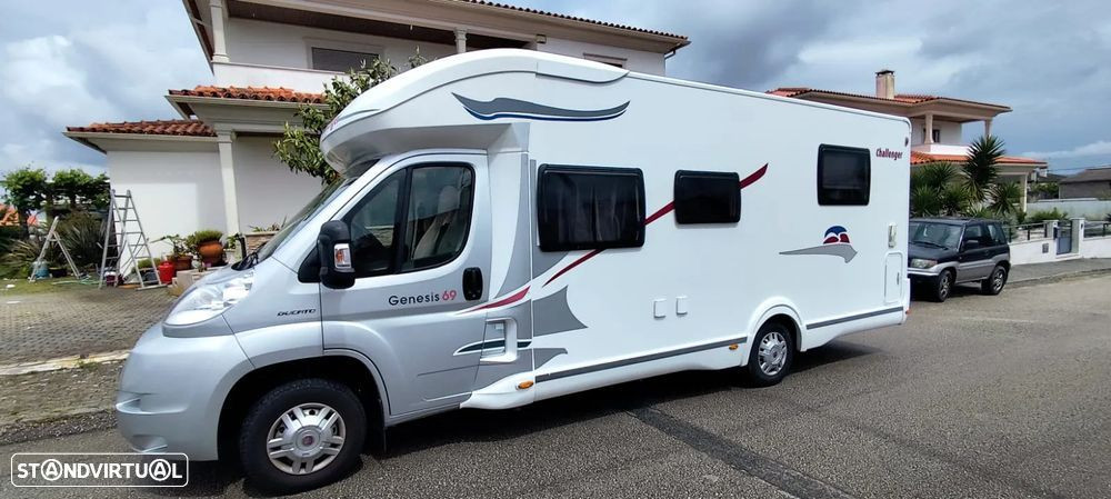 Challenger Genesis 69 cama central e basculante