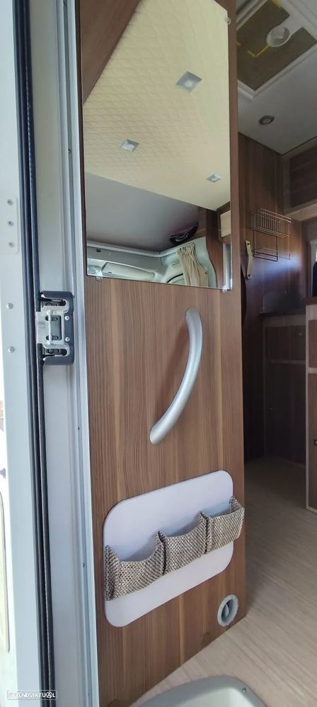 McLouis mc2 72 Cama Central e basculante