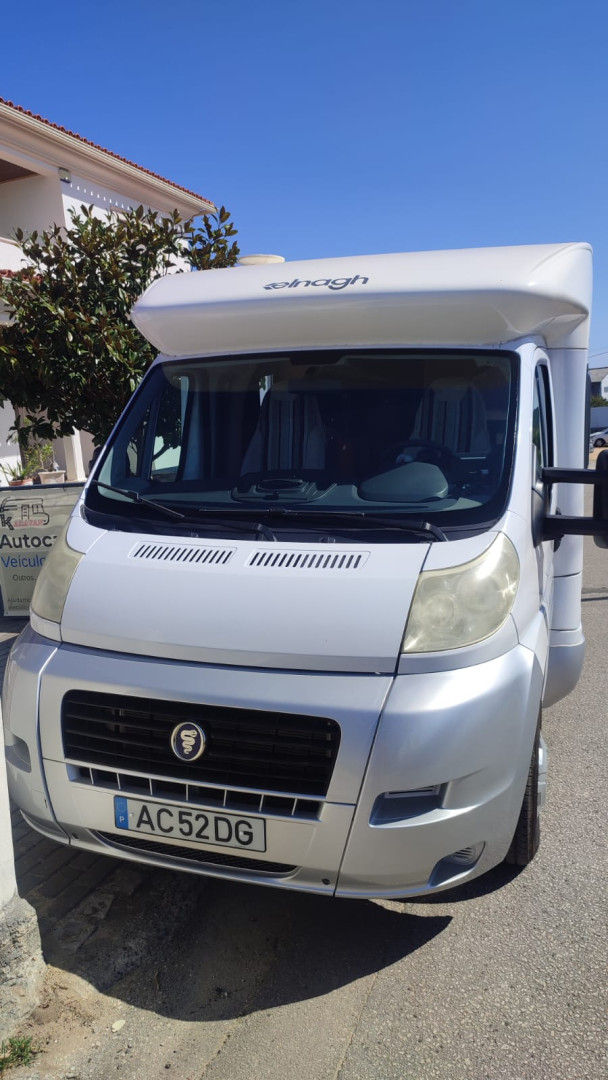 Elnagh Baron 580 cama central