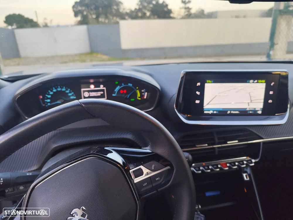 Peugeot e-2008 Active Pack