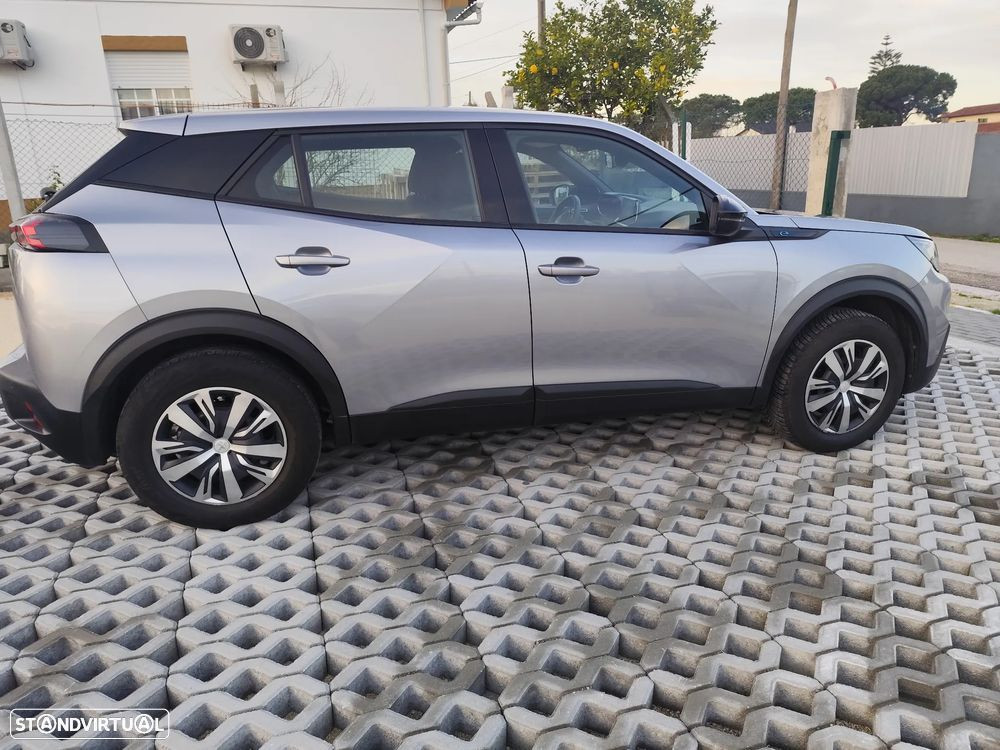 Peugeot e-2008 Active Pack