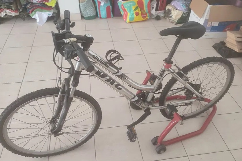 Bicicleta senhora em alumínio