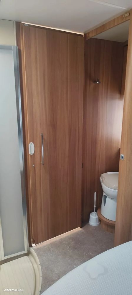 Challenger Genesis 69 cama central e basculante